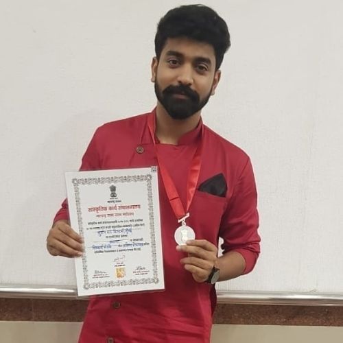 Siddharth Bodke wins best actor award